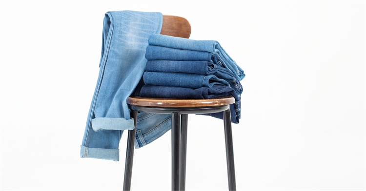 Cách giặt quần jean không phai - bền màu như mới