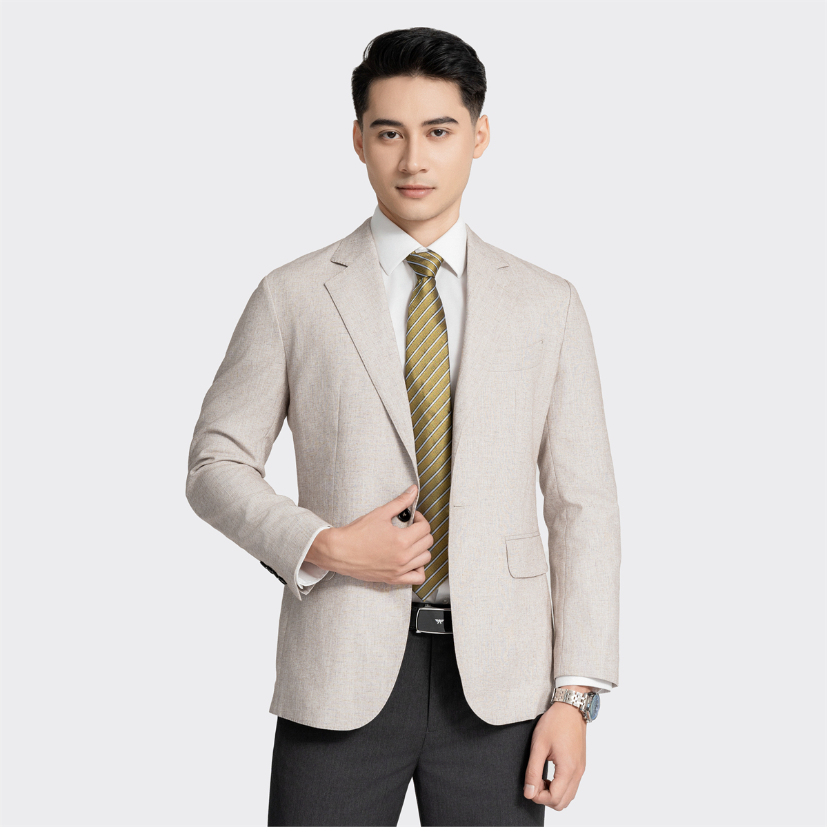 Áo vest, blazer Aristino ABZM030Z-BST Hoa Biển màu Be