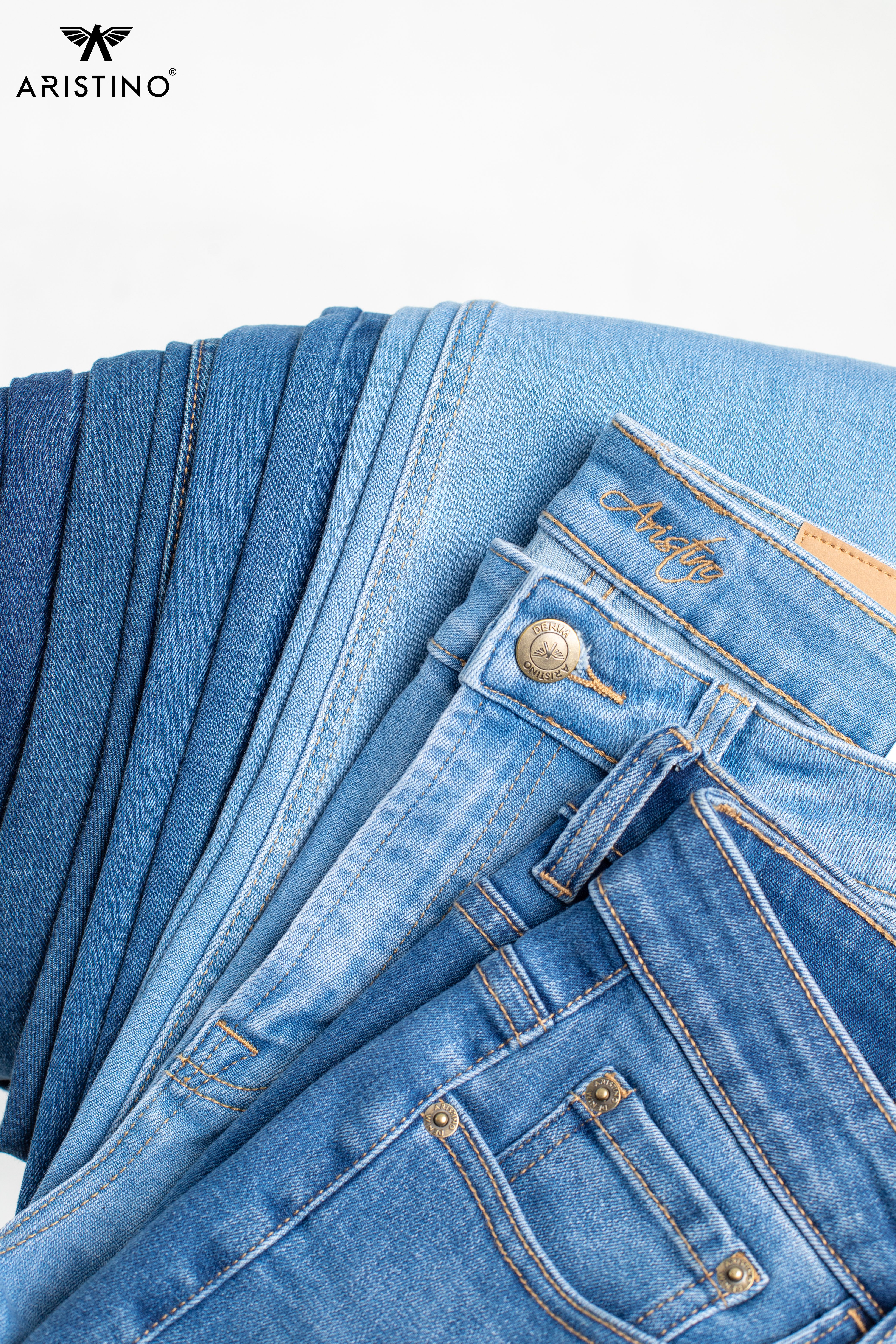 Quần jeans sẽ bền đẹp hơn rất nhiều qua việc giặt tay